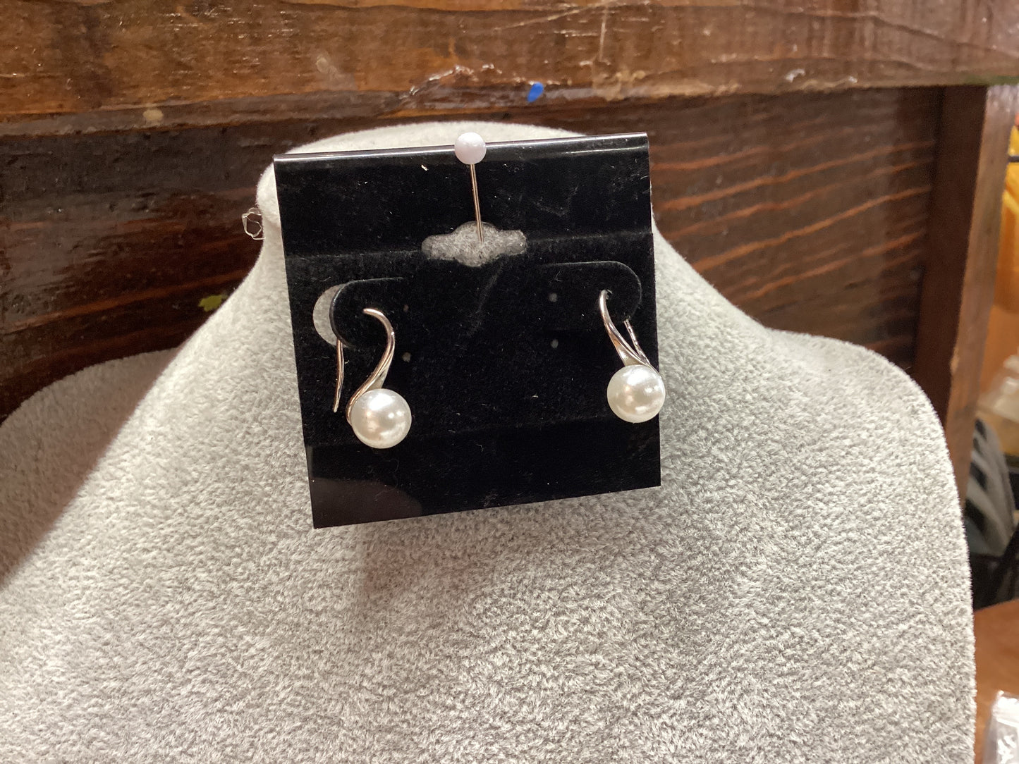 Silver Earring W/Pearl