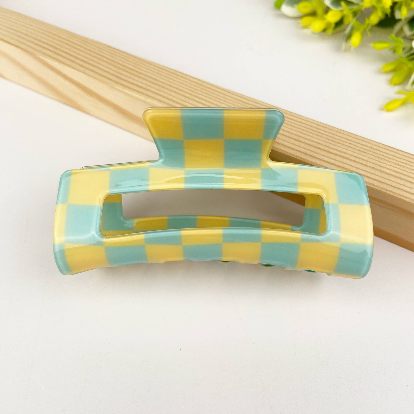 Checkerboard retro hair claw clip: Diva Shop
