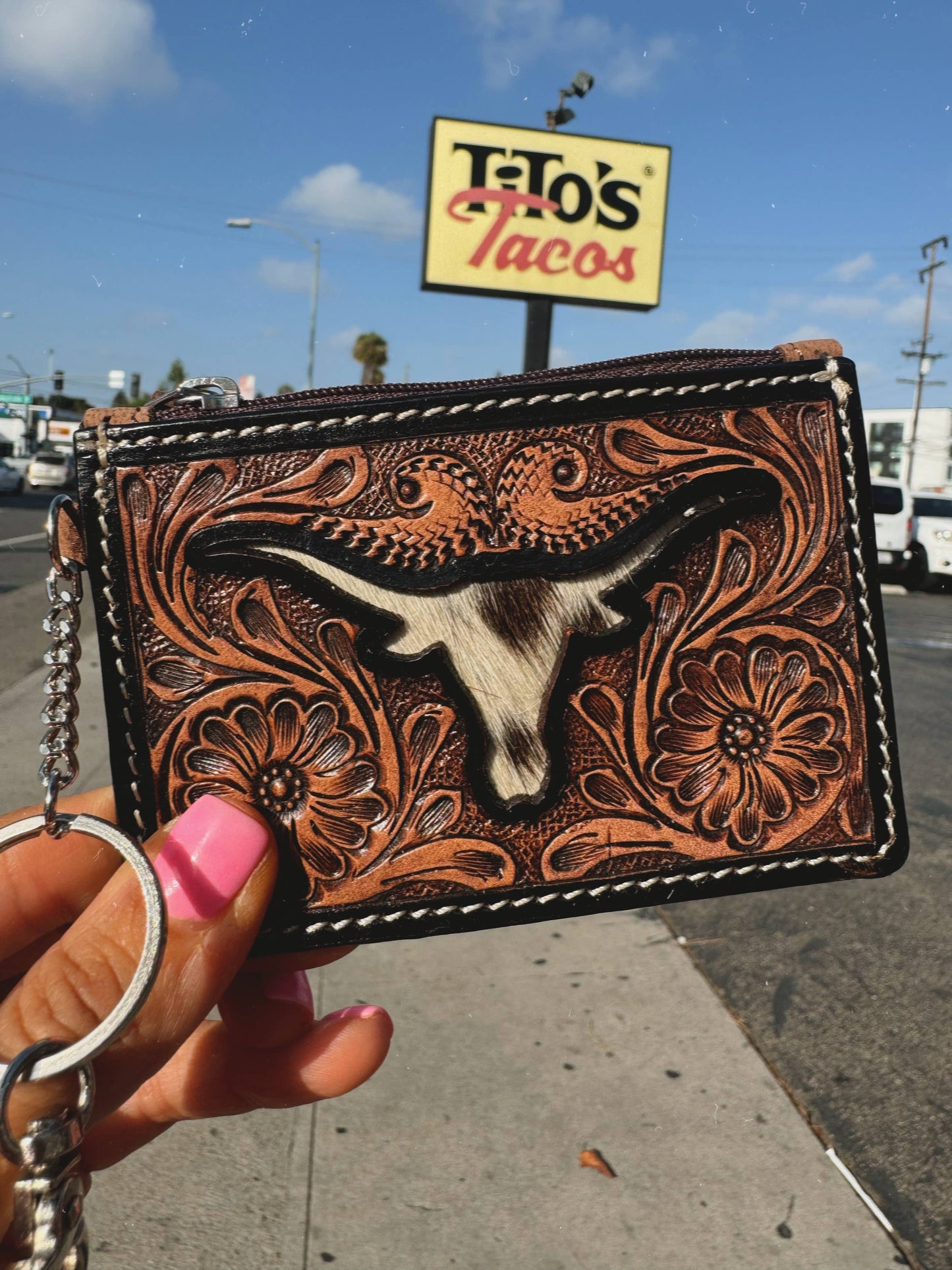 Longhorn Freebird Western Cowhide Leather Keychain Wallet: LONGHORN OR THUNDERBIRD