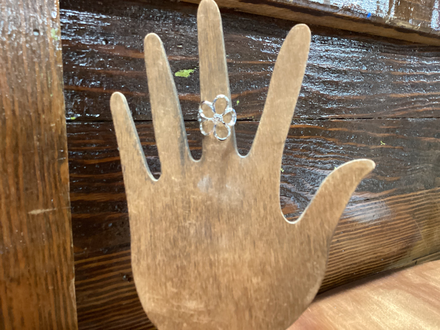 Silver Cross Chunky Ring Size: 6-8