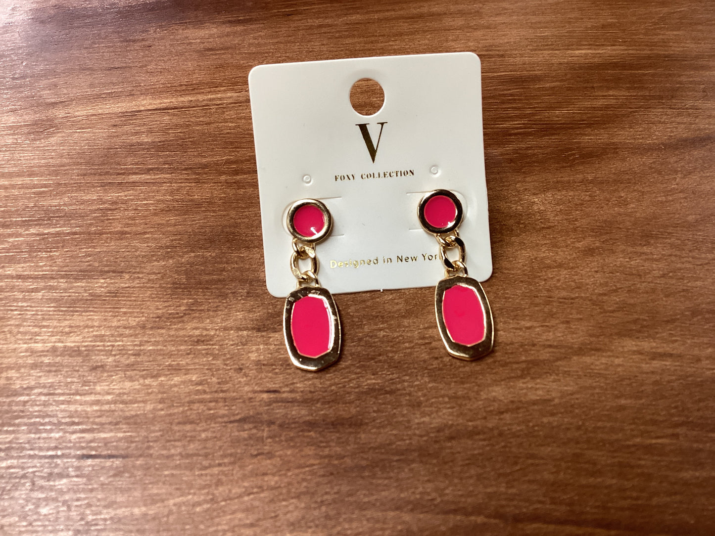 V-gold trim with rose pink dangle earrings