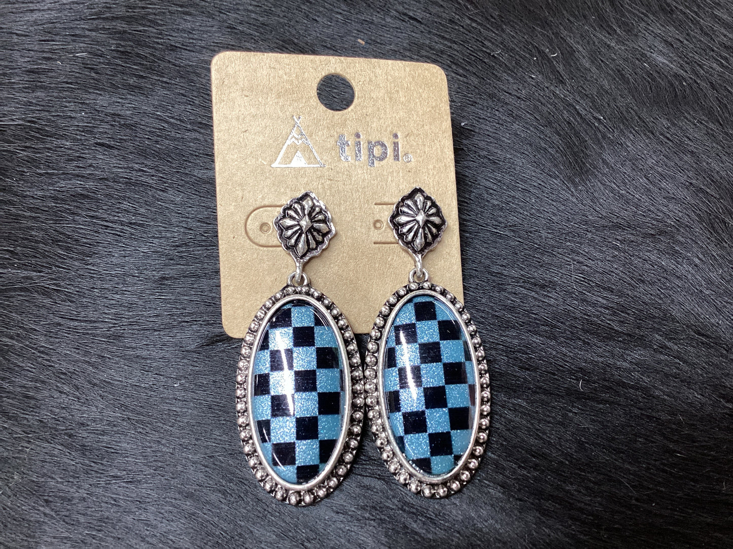 Silver oblong checkered earrings