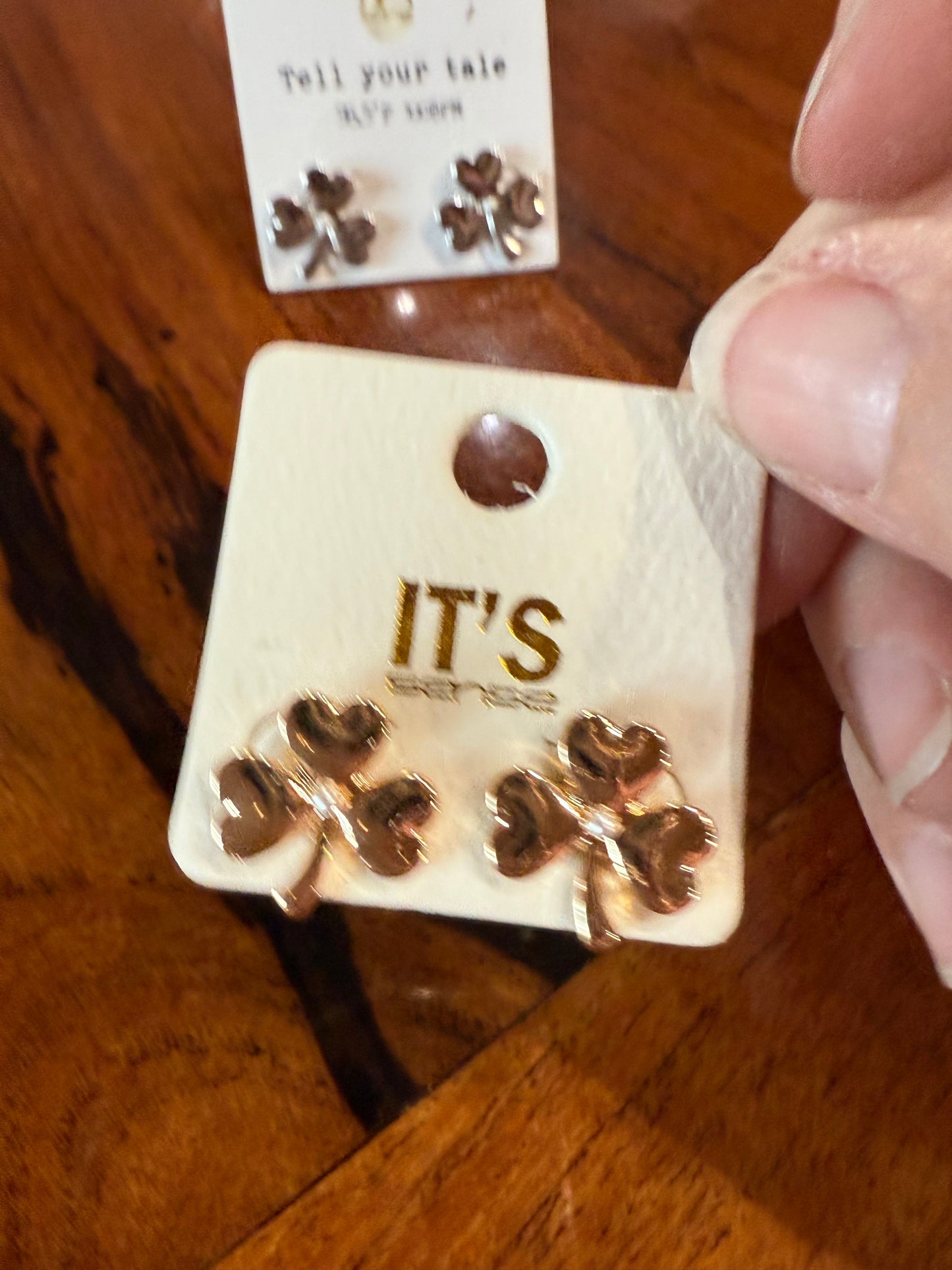 Clover Earrings with tiny pearl