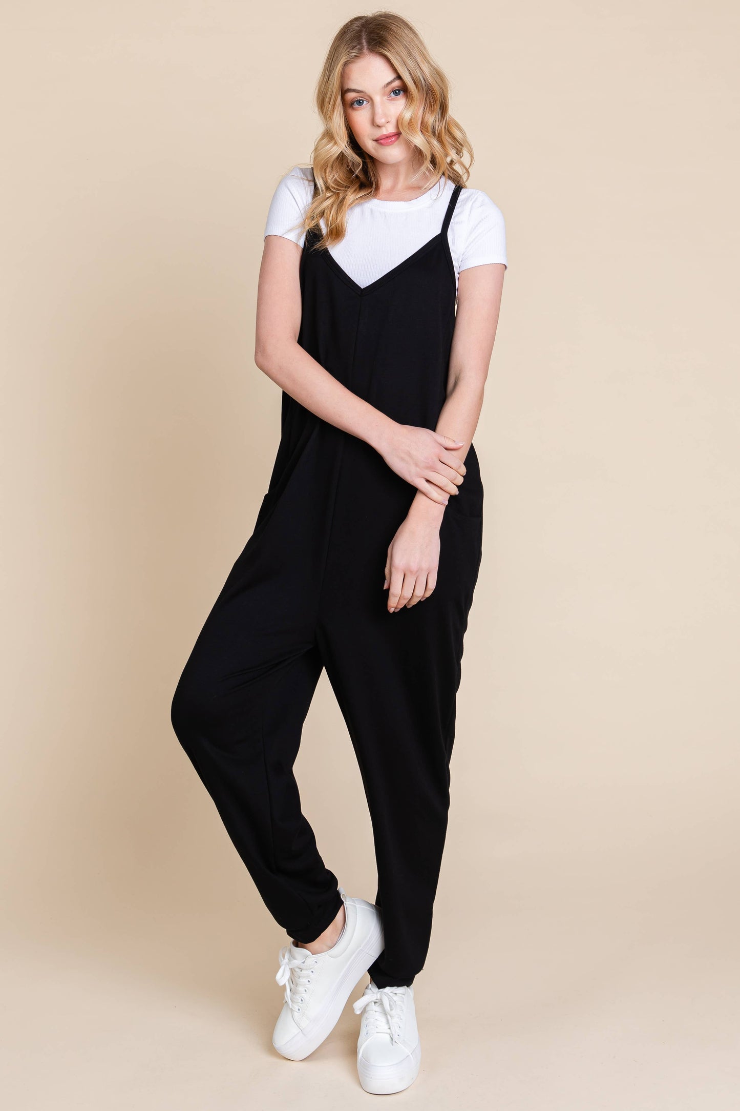 PA1076 WOMEN'S SLEEVELESS JUMPSUIT Bombom