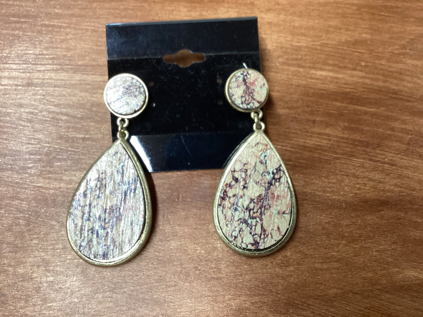 Wooden teardrop earrings