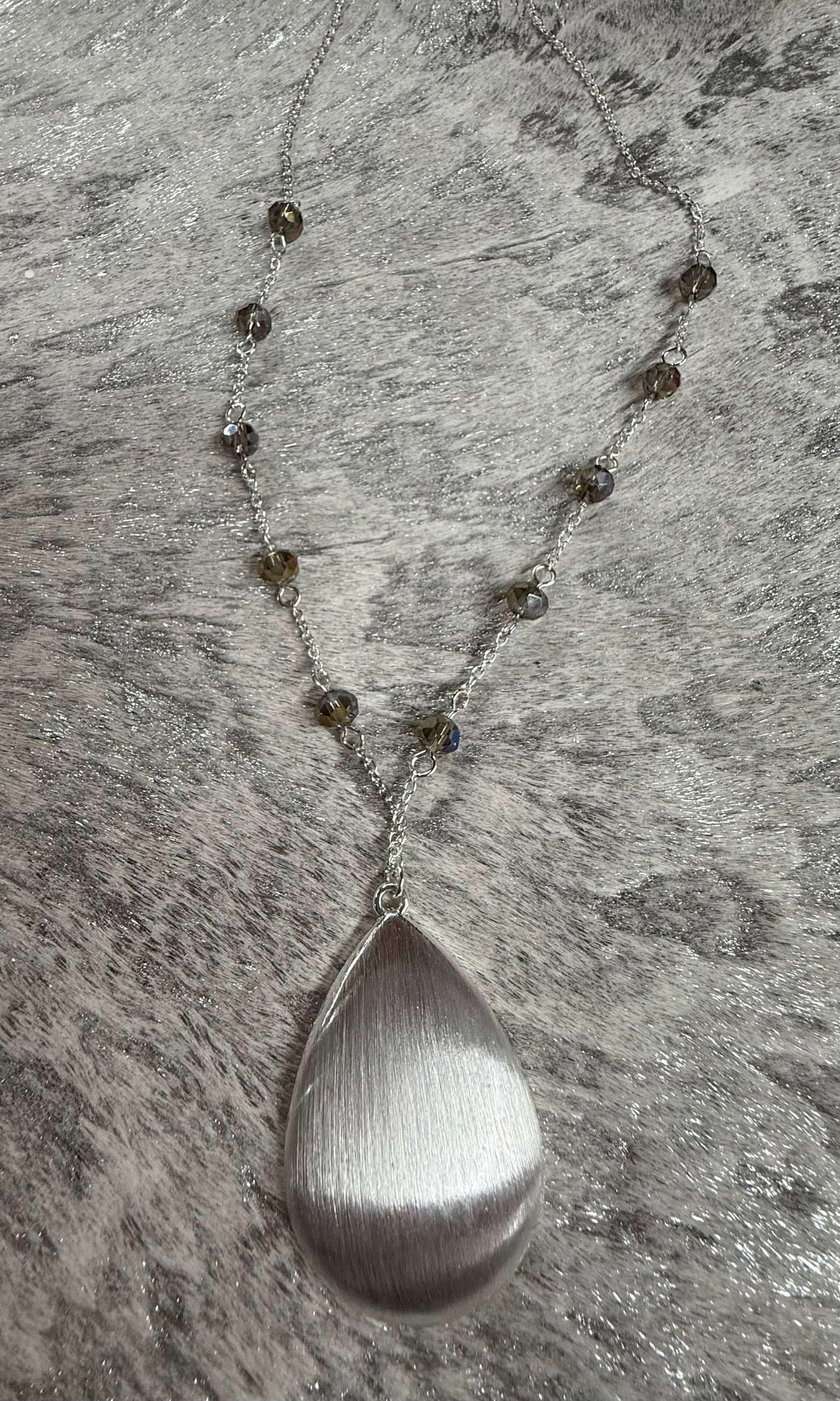 Teardrop necklace