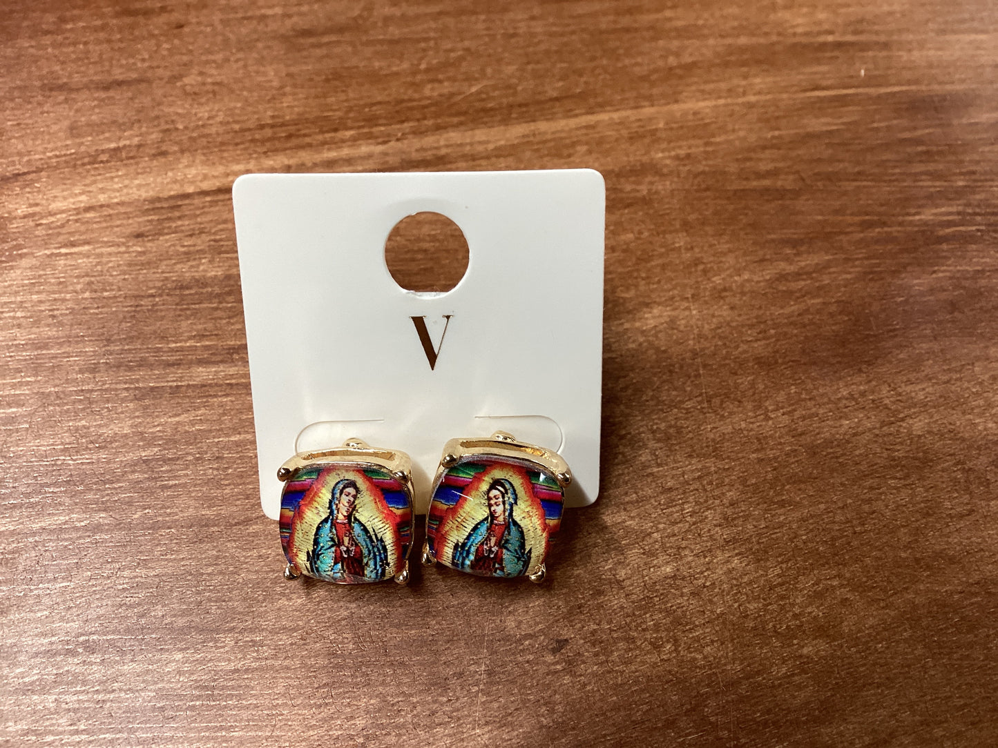 V-virgin Mary square earrings