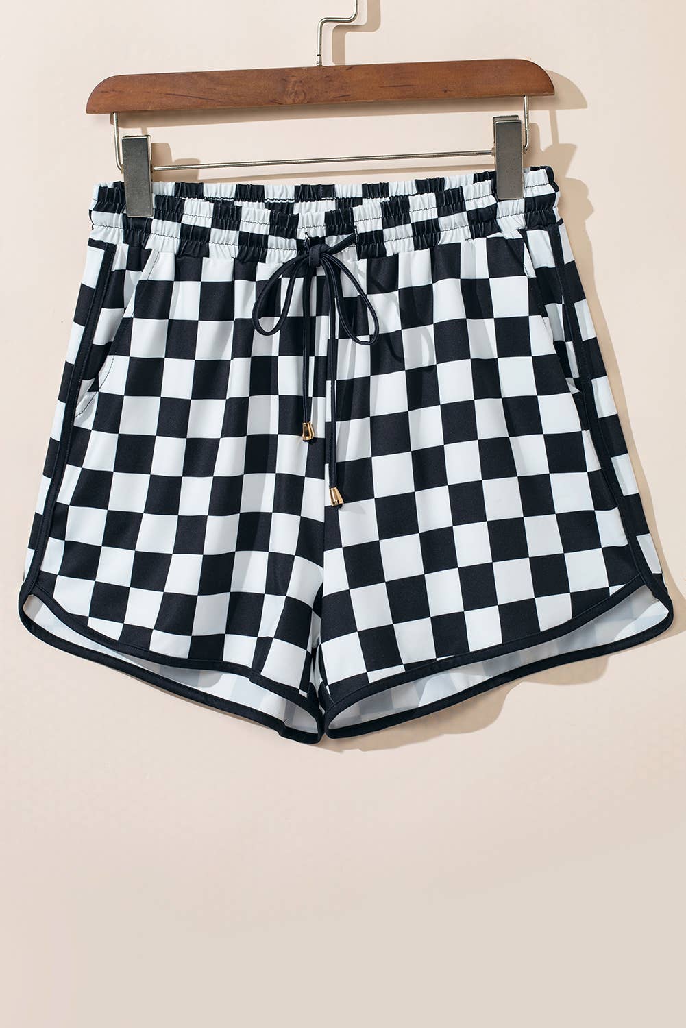 Checkered Drawstring Elastic Waist Casual Shorts: Black / White LA