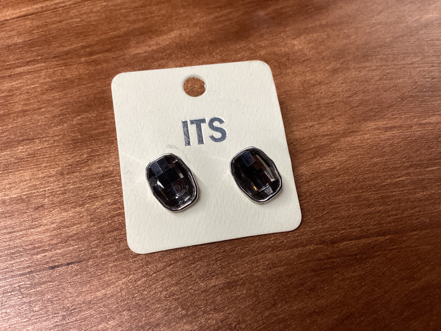 IT’S Sense black crystal earrings