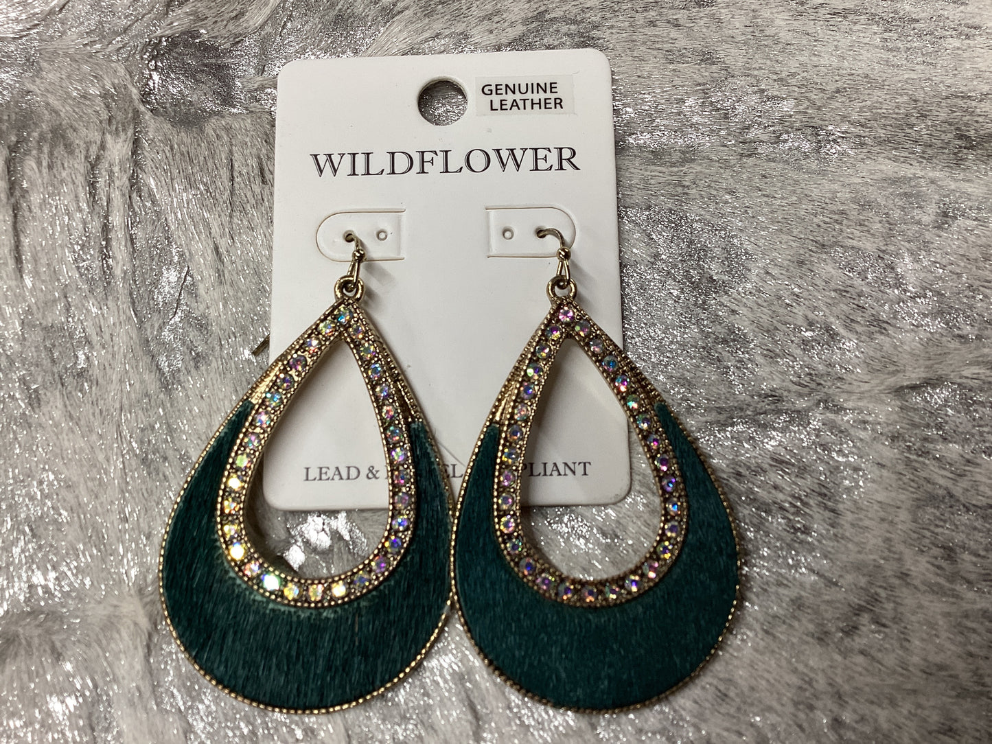 Drop earrings w/rhinestones teardrop
