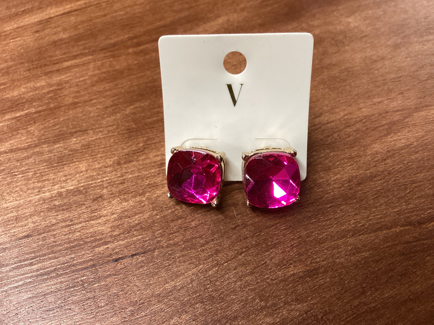 V-square pink earrings