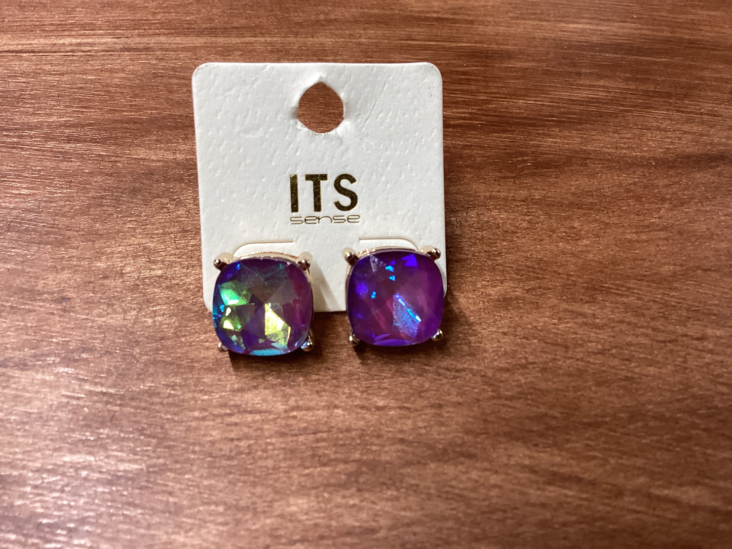 IT’S Sense square purple earrings