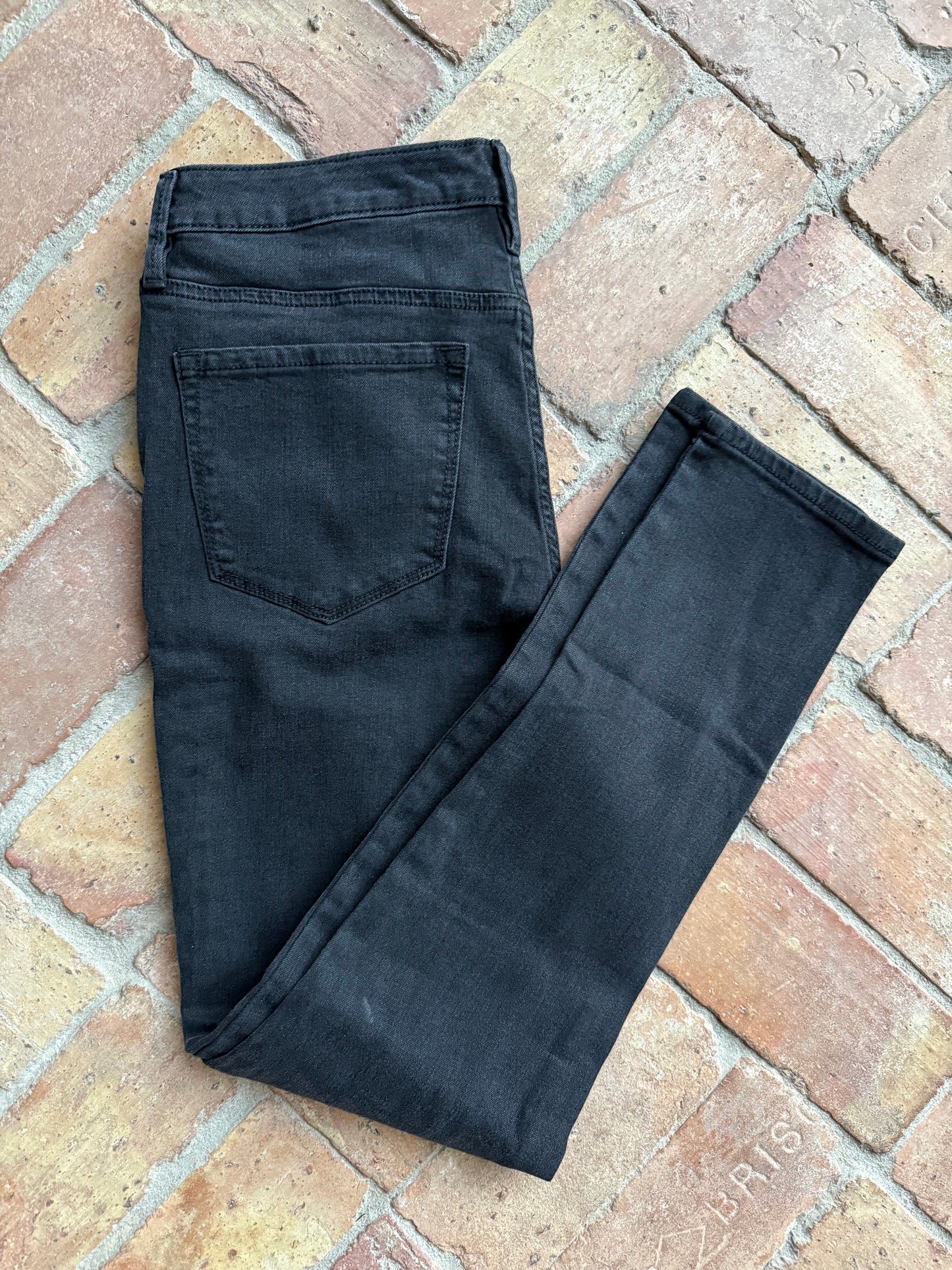 Seven7 High rise, Skinny jean five pocket (Black)
