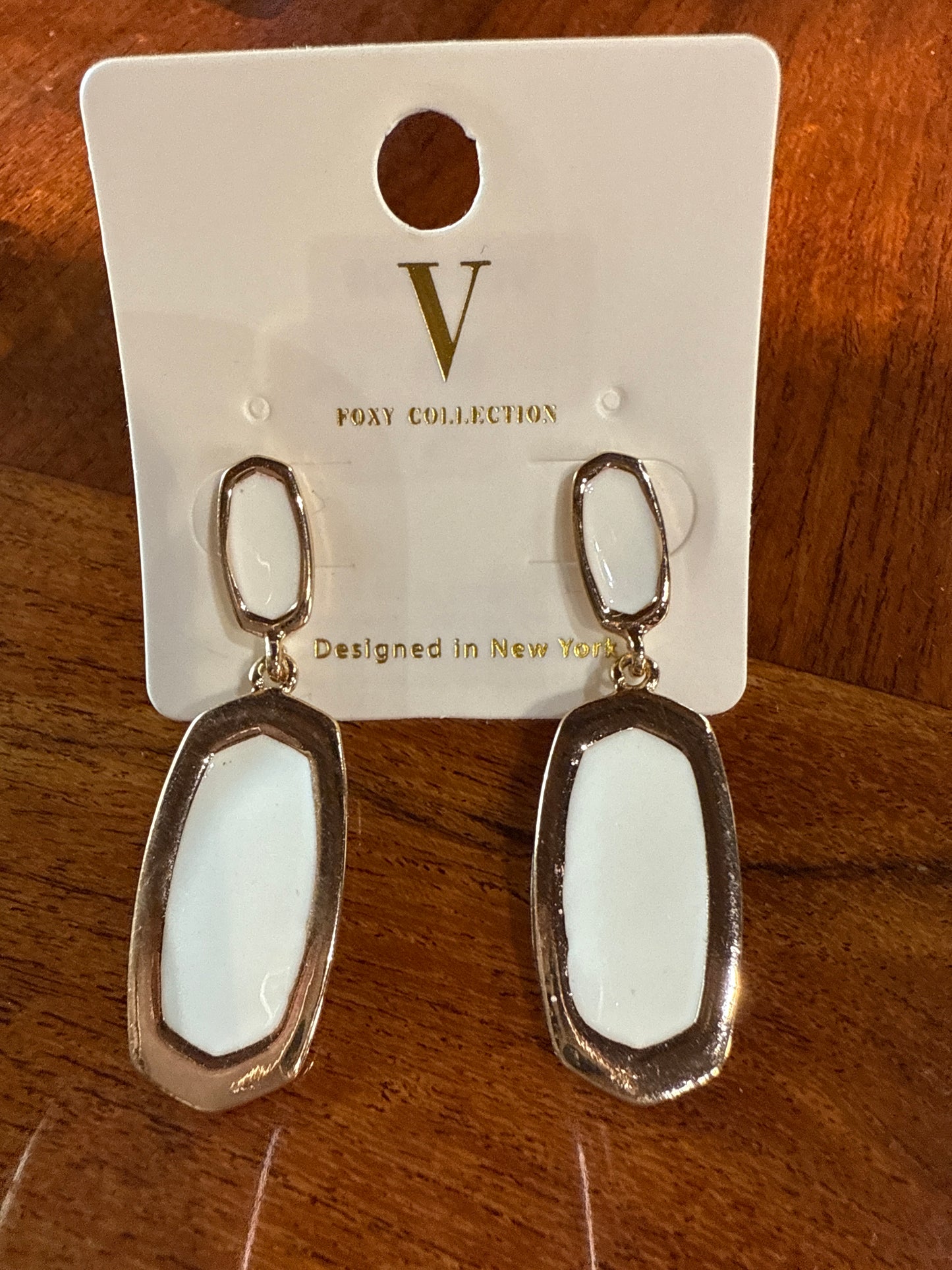 Elegant Gold and acrylic colored earrings