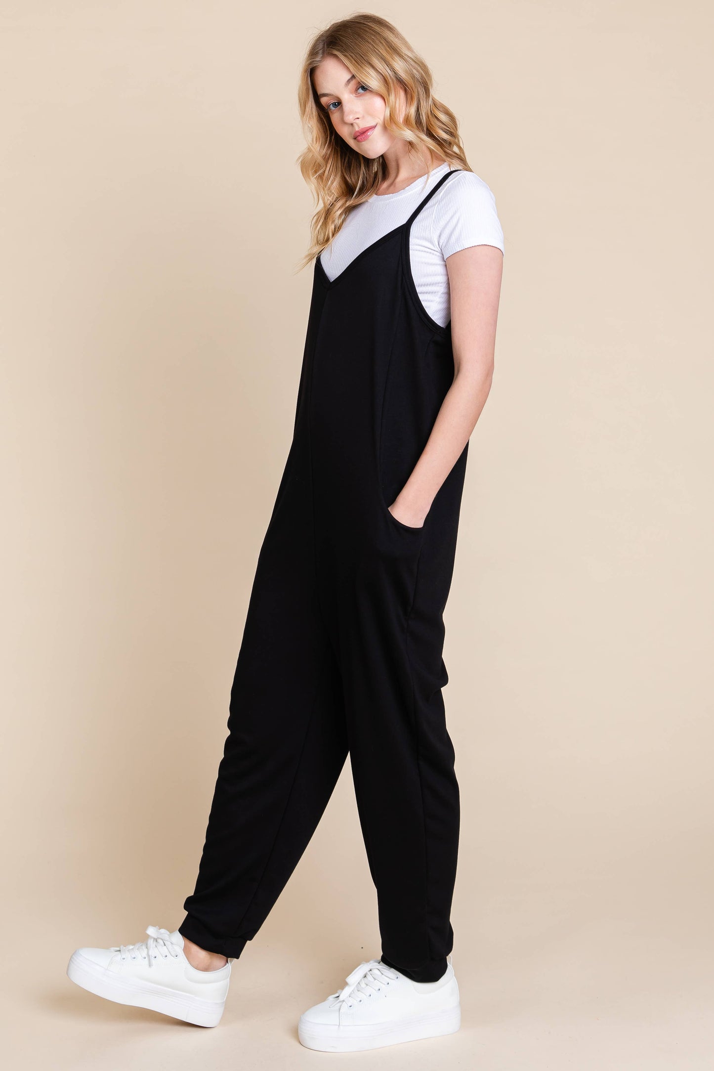 PA1076 WOMEN'S SLEEVELESS JUMPSUIT Bombom