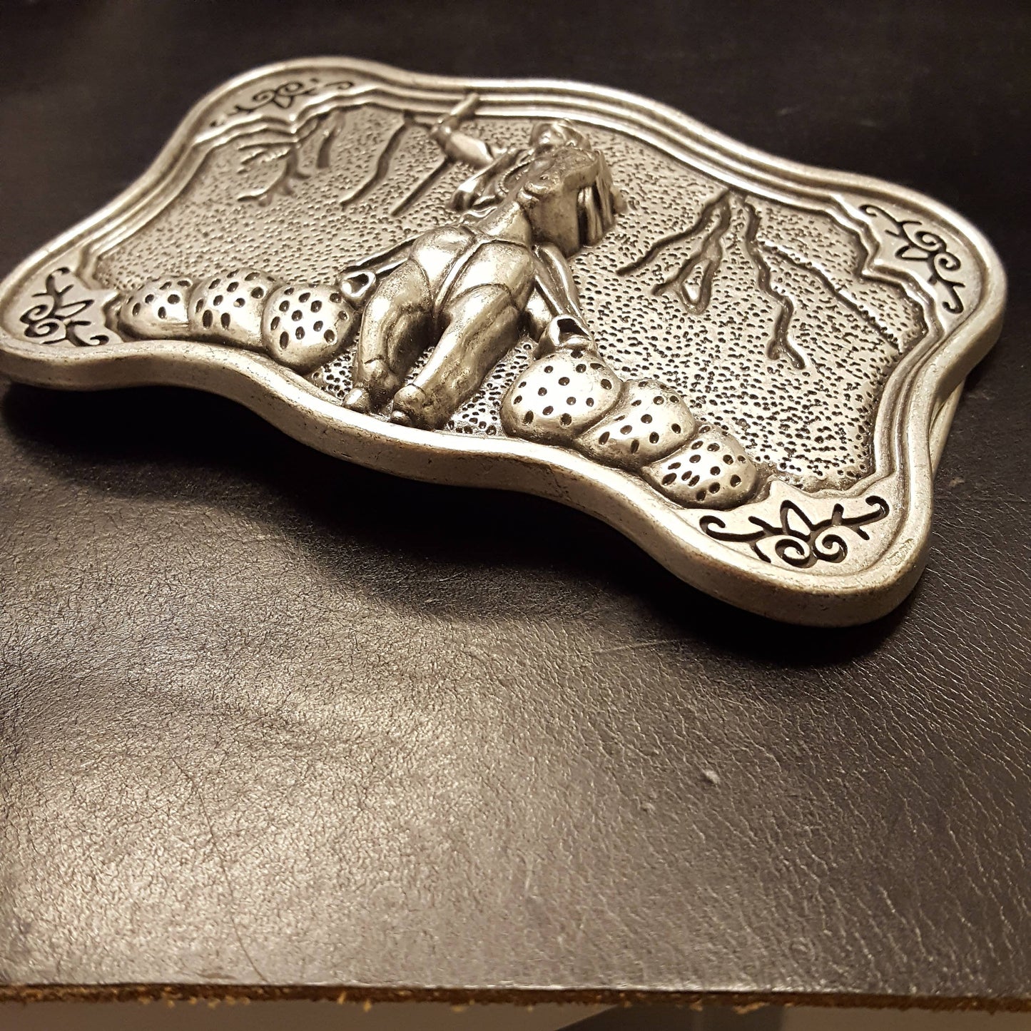 Buckle: Western Cowboy Statement Buckle Axesoria