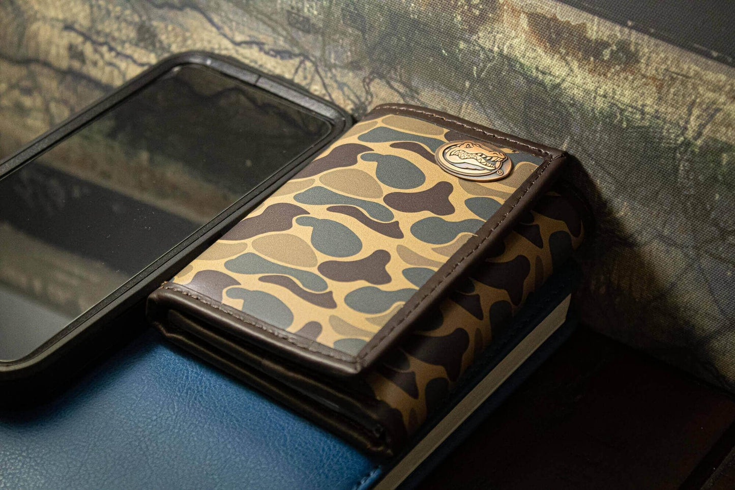 Florida Gators Zep Men's Trifold Old School Camo Leather Wallet.