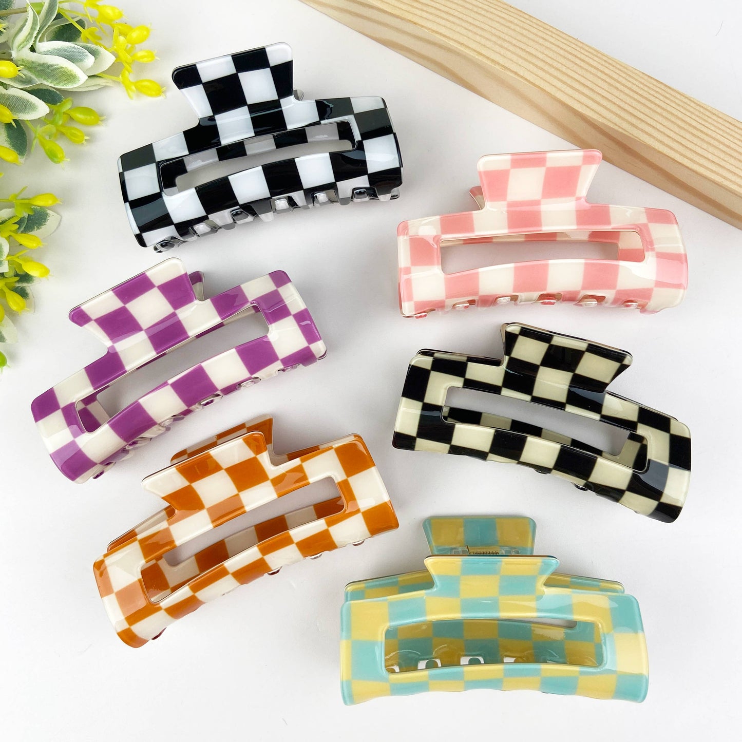 Checkerboard retro hair claw clip: Diva Shop