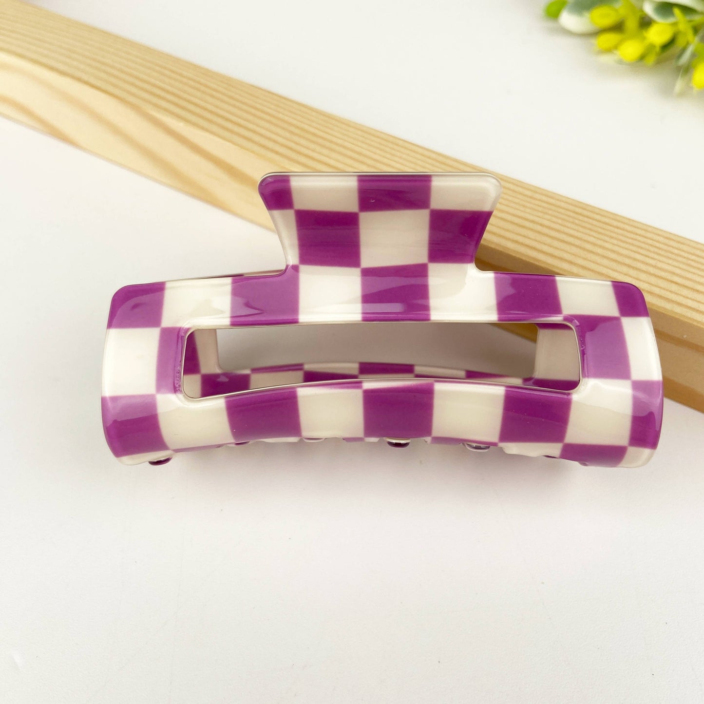 Checkerboard retro hair claw clip: Diva Shop