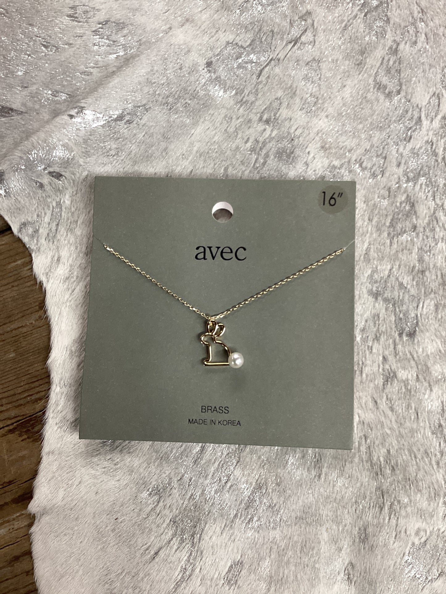 Avec brass bunny necklace
