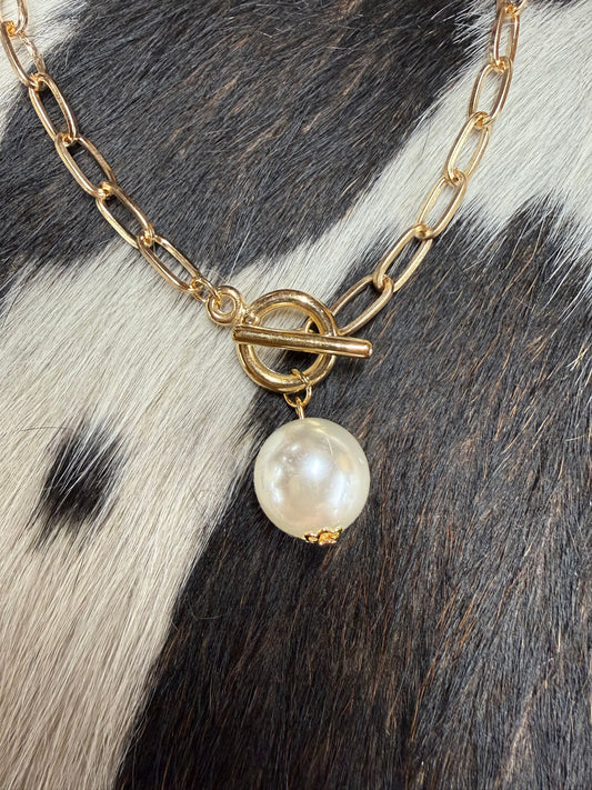 Pearl Toggle Necklace