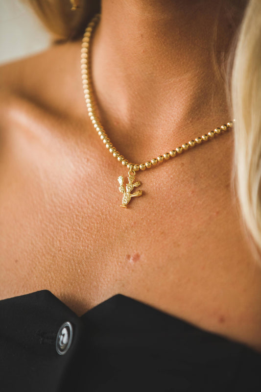 16" 18K Gold Plated Necklace with Prickly Pear Charm: Yellow Gold