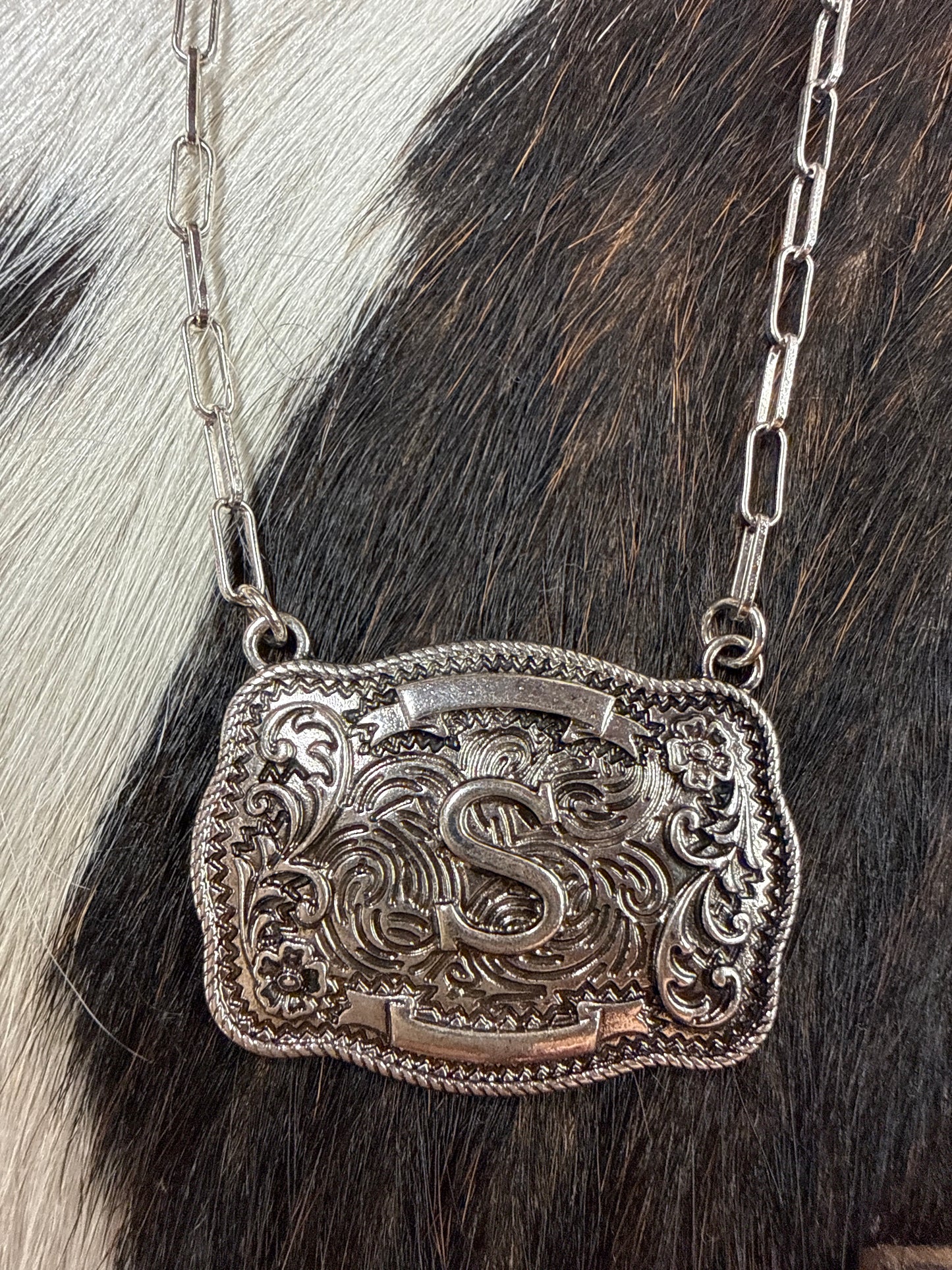 Initial Buckle Style Necklace Tipi