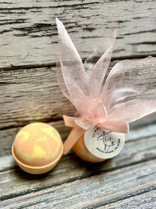 Honeysuckle Bath Bomb 5.5oz SF