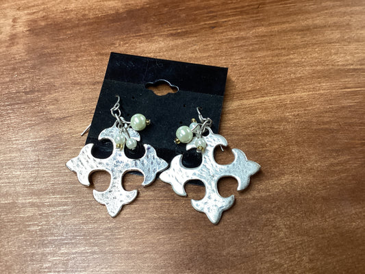 Silver cross earrings with pearls