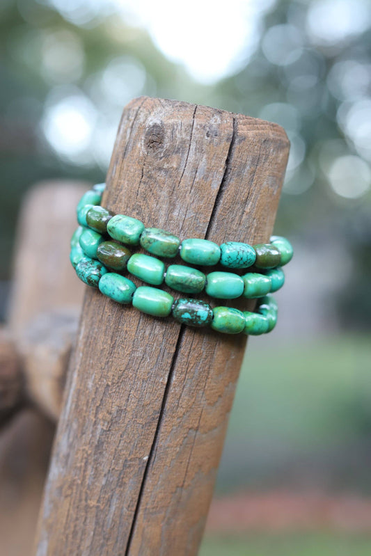 102361 R2-49 GREEN BARREL STRETCH BRACELETS