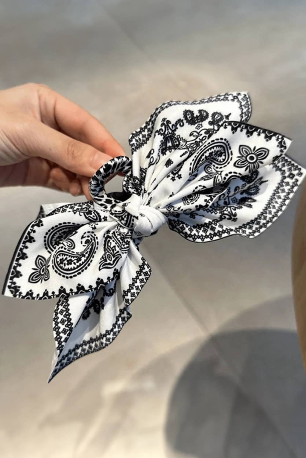Paisley Floral Print Bow Knot Hair Clip Gifts: Black / ONE SIZE
