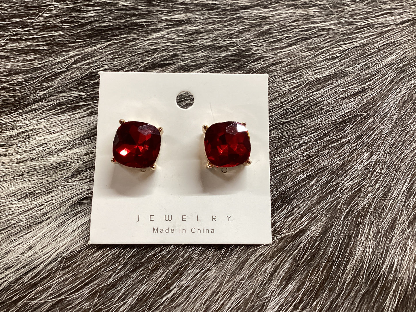 Red square earrings