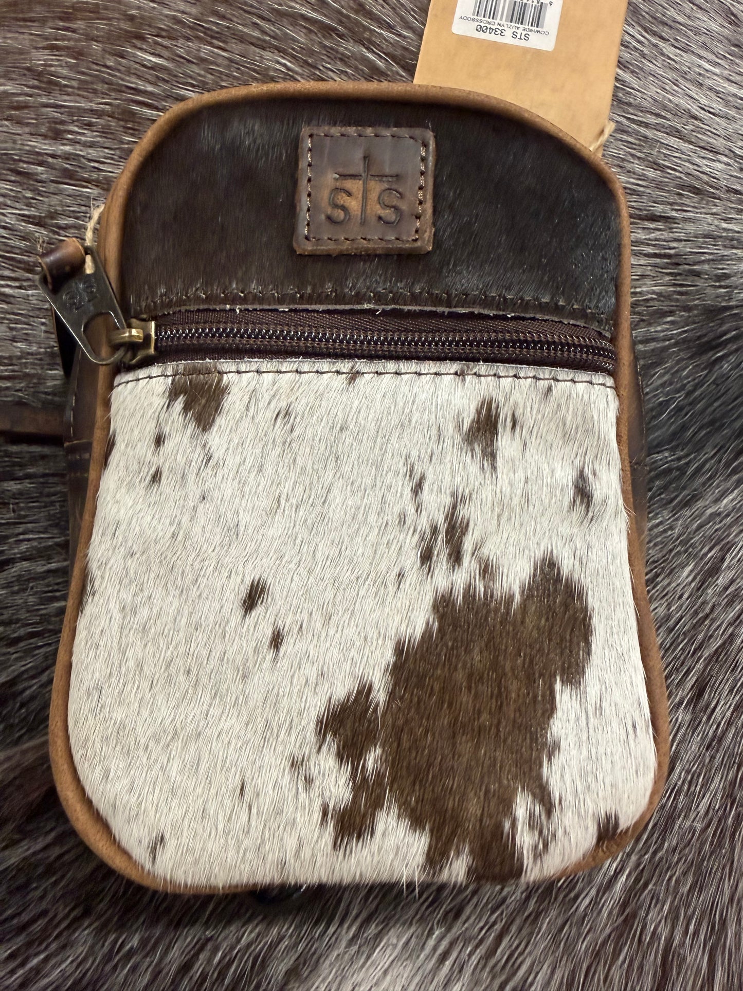 Cowhide Auzlyn Crossbody Handbag STS Ranchwear 33400