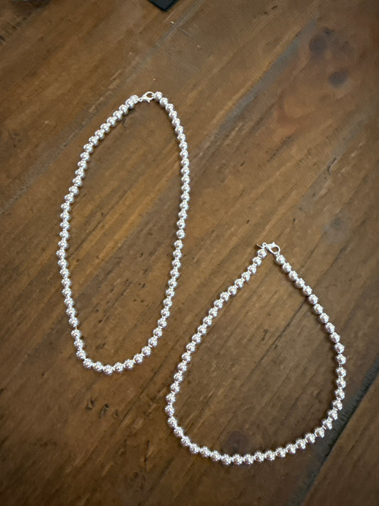Silver beaded Necklace