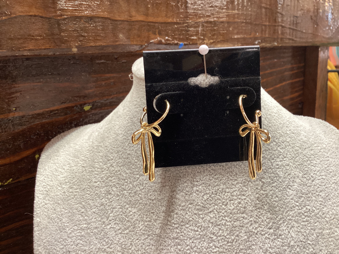 Gold Bow Dangled Earrings