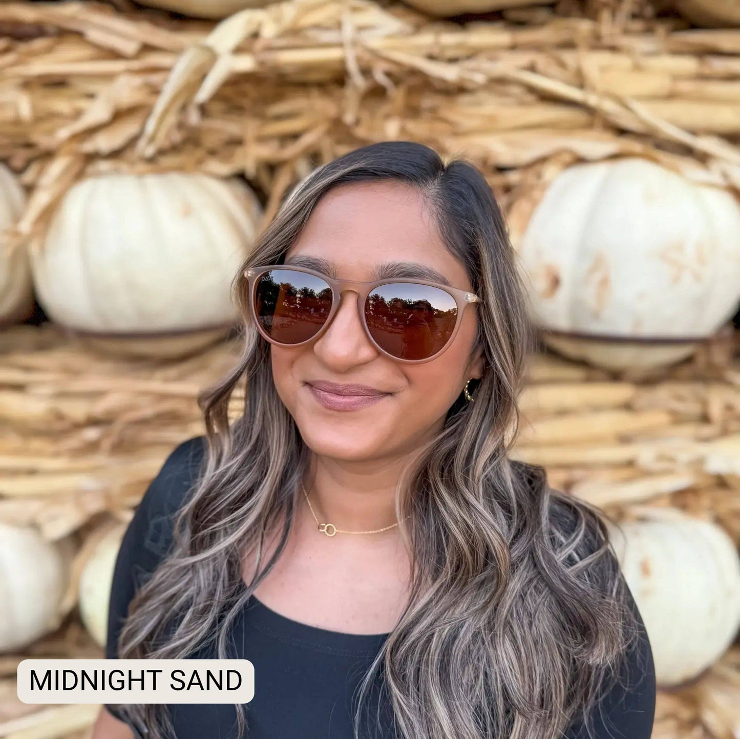 Midnight - Women's Polarized Medium Horn Sunglasses: Sand Fl Dax