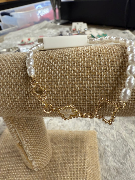 Juliet Pearl and Gold Bracelet