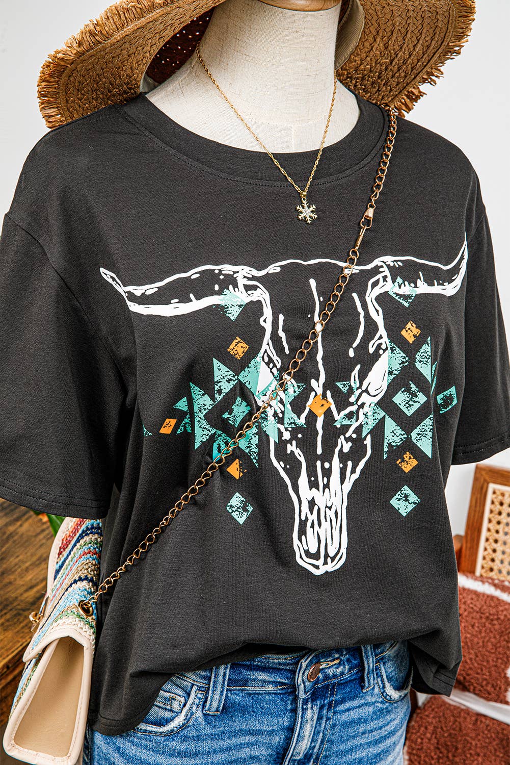 Vintage Western Bull Head Skull Turquoise Graphic T Shirt: fashionw