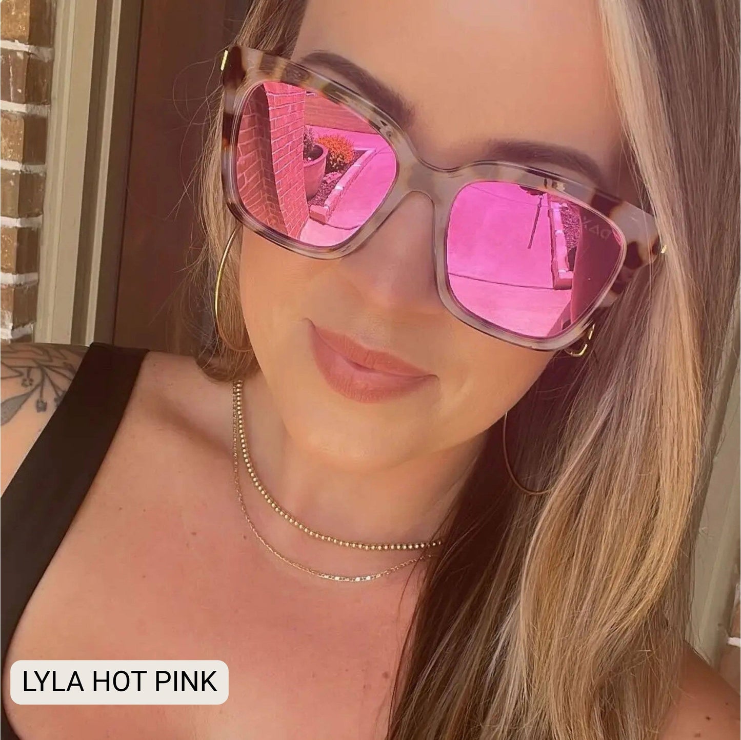 Lyla - Polarized Medium Cat Eye Sunglasses: Black Fl Dax