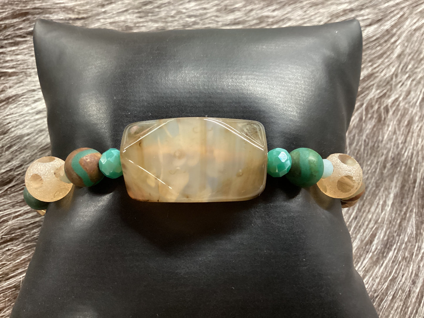 Chunky stone/green,brown bracelet