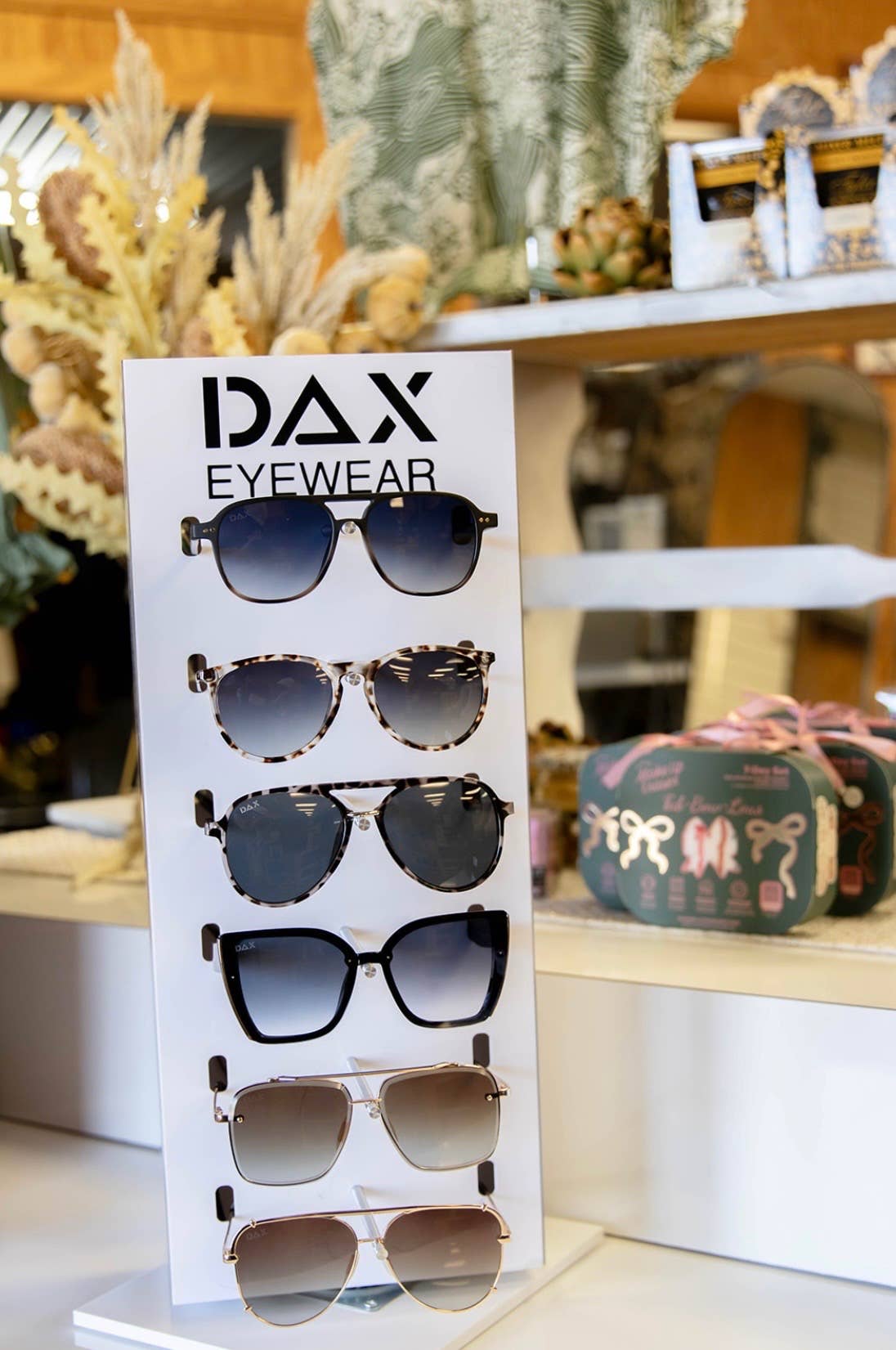 AXL - Unisex Geometric Aviator Polarized Sunglasses: Black Fl Dax