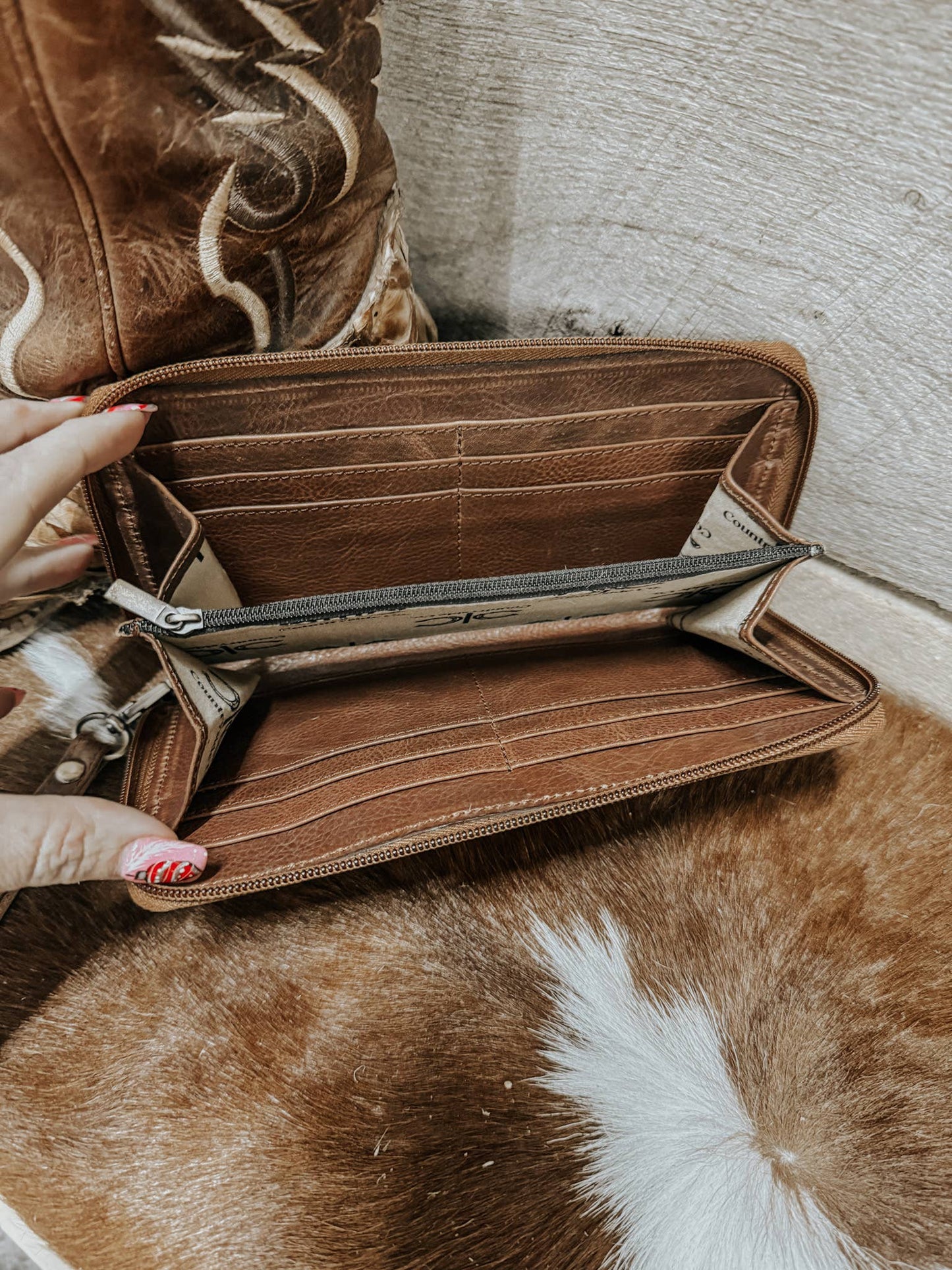 Checkered Cowhide Womens Wallet Wristlet Trendy: Black Or Brown Texas Western Cowhide