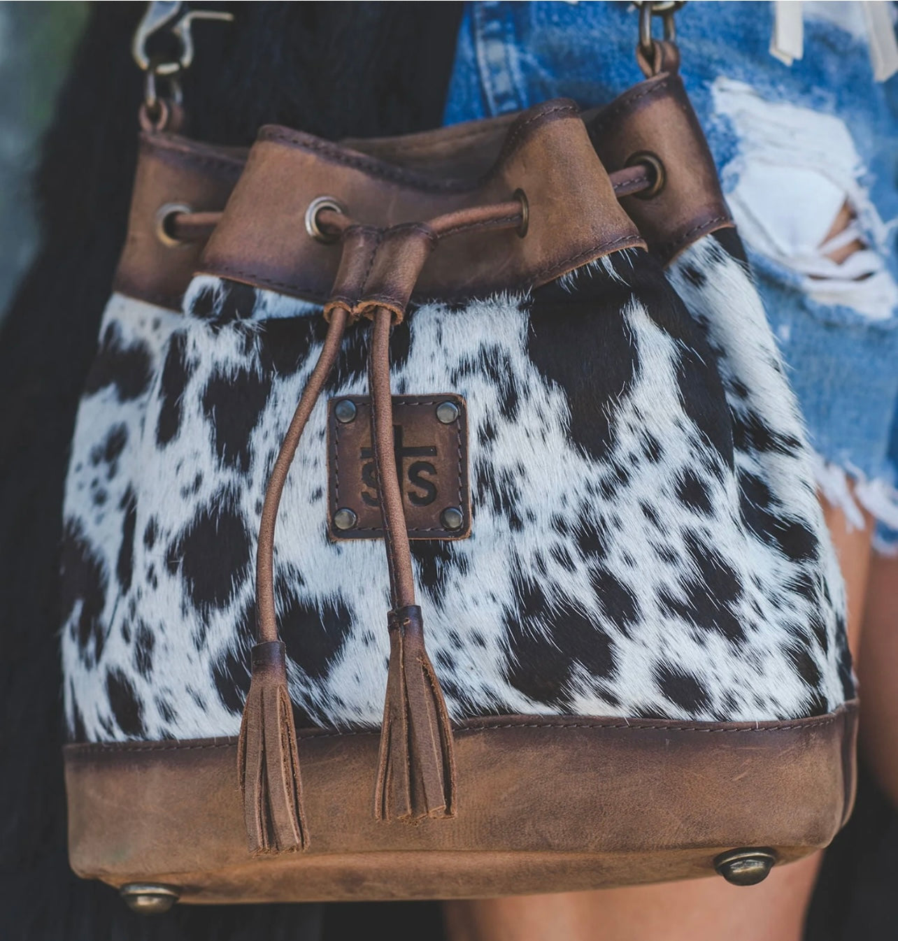 Cowhide Derby Bucket Bag STS Ranchwear 35861