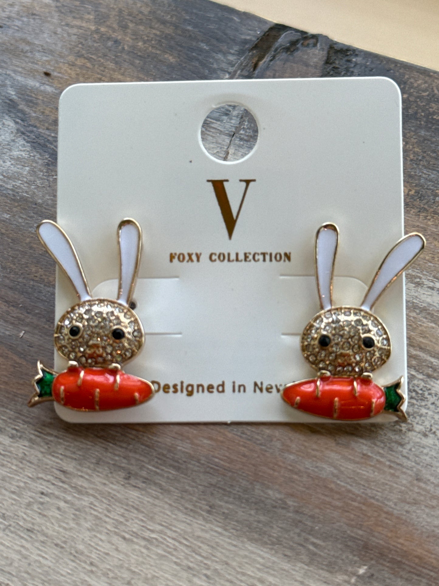 Pave Bunny With Carrot Stud v Foxy Earrings