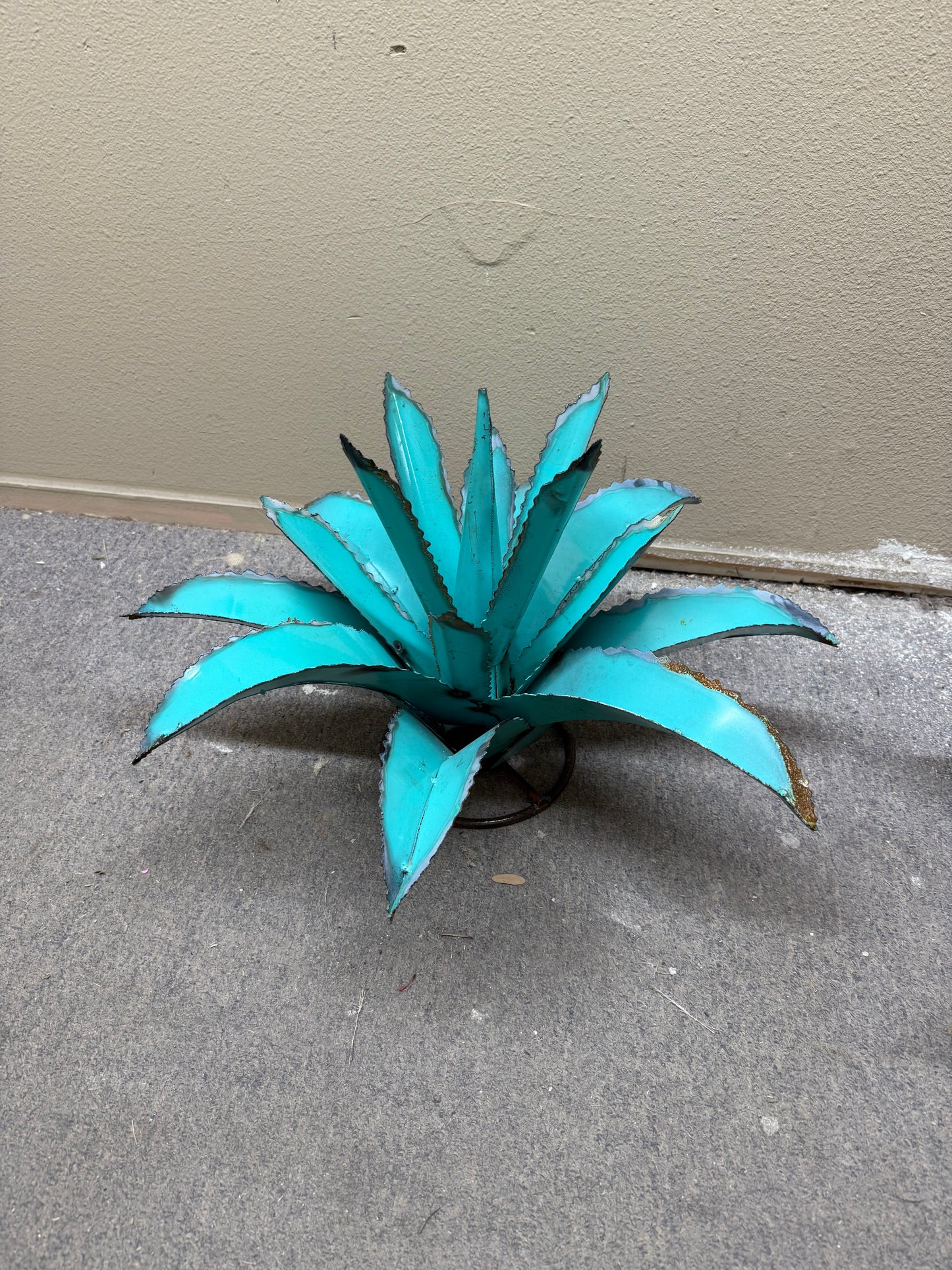 Metal Agave decor