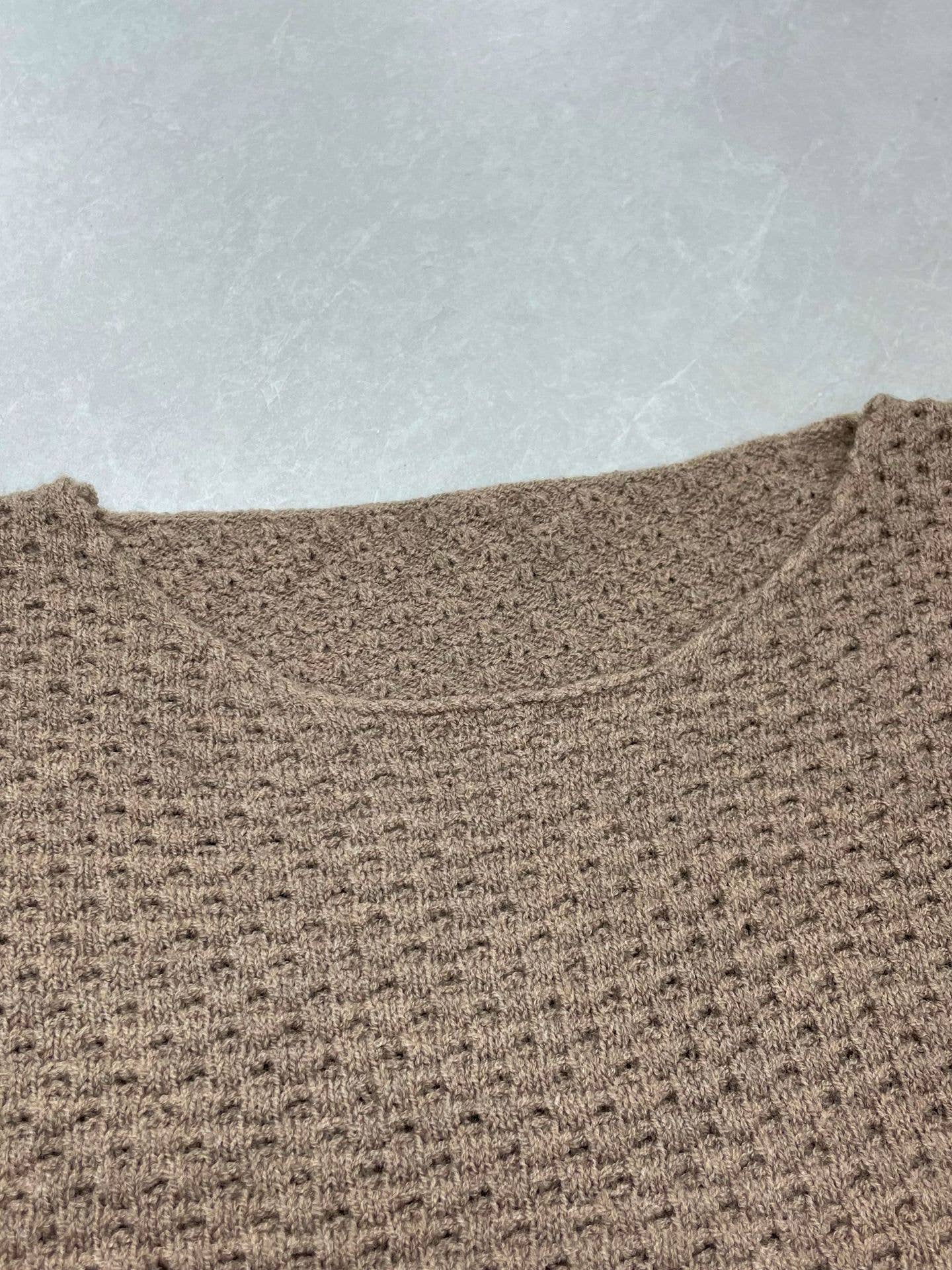 Lantern sleeve high-waisted knitted dress: BLACK Lily