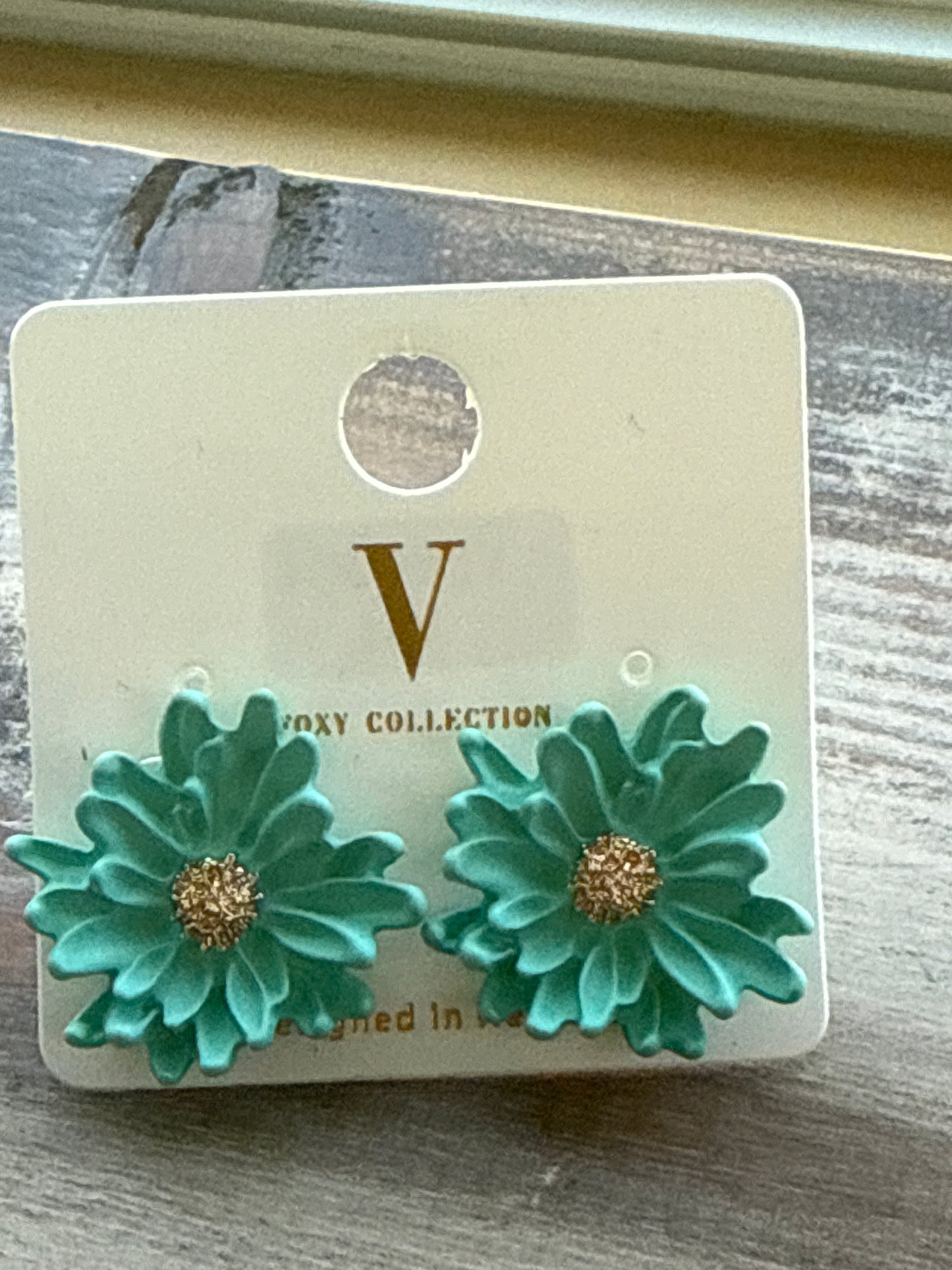 Flower with Gold Center V Foxy Stud Earrings