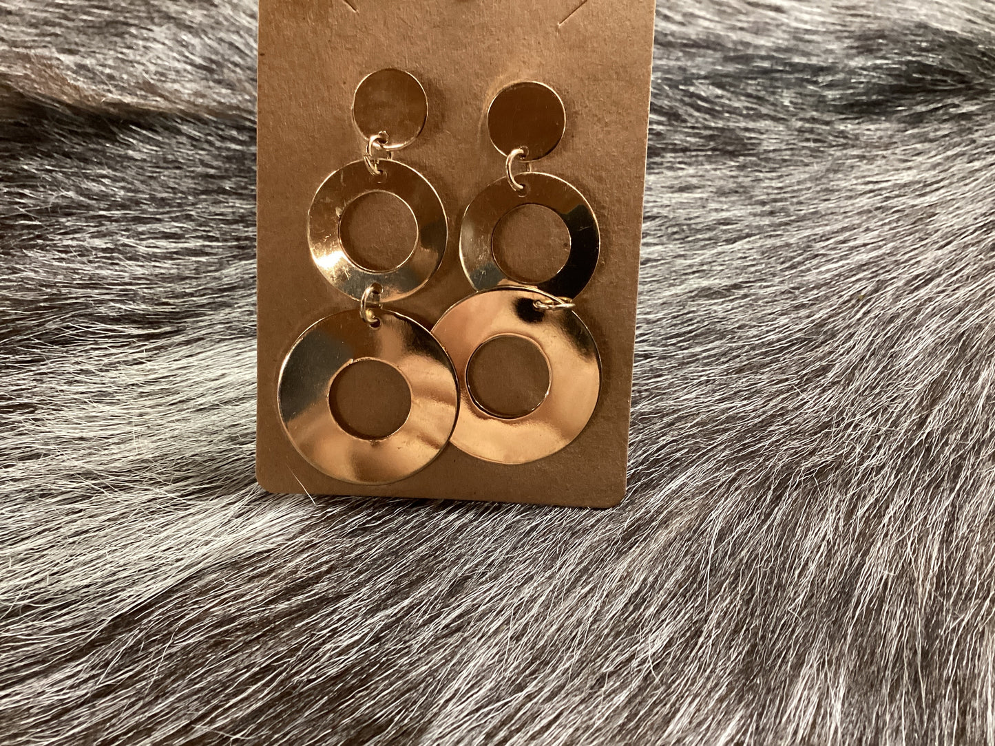 Gold disc earrings