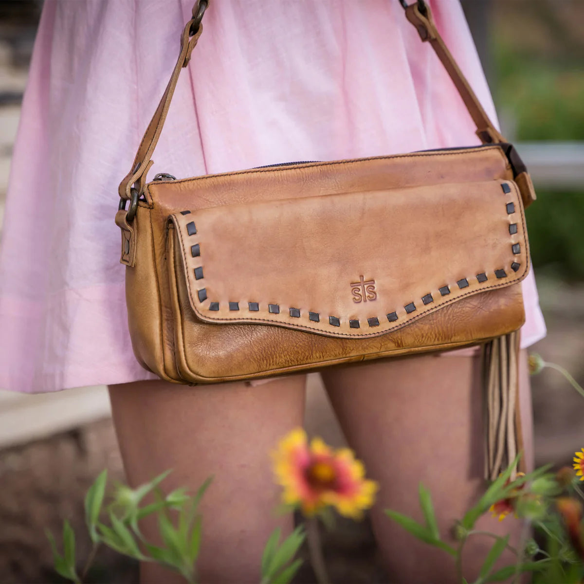 Bandera Tan Shoulder Bag STS32447 STS Ranchwear