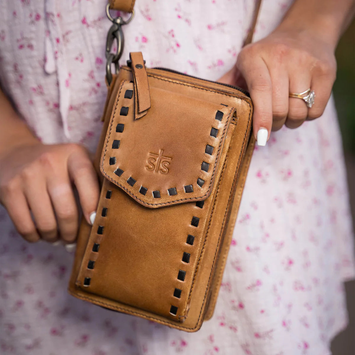 Bandera Tan Quickdraw Crossbody Wallet STS62442 STS Ranchwear
